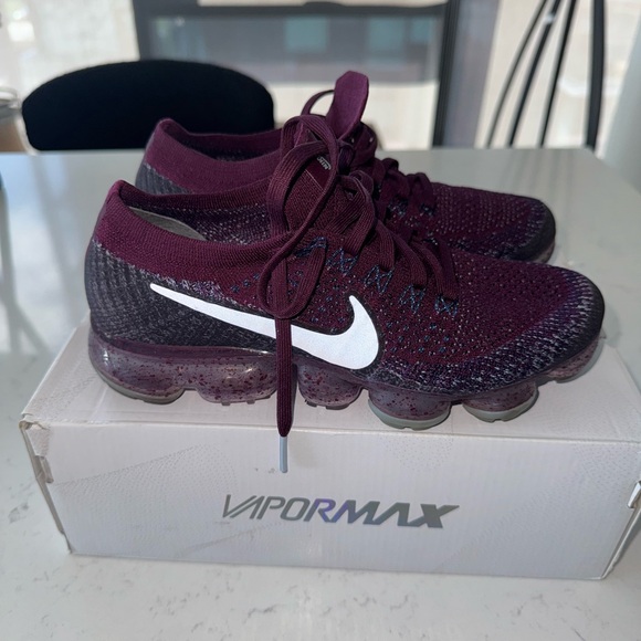 Nike Shoes - Nike Vapormax